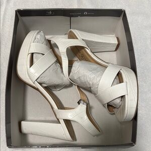 Chinese Laundry White Platform Heels with Strappy Design